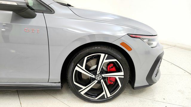 Used 2025 Volkswagen GTI SE FWD image 21