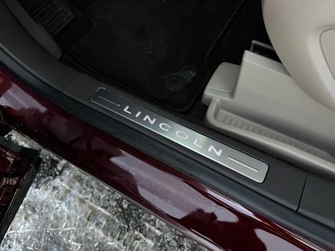 Certified 2023 Lincoln Nautilus Reserve w/ Luxury Package image 20