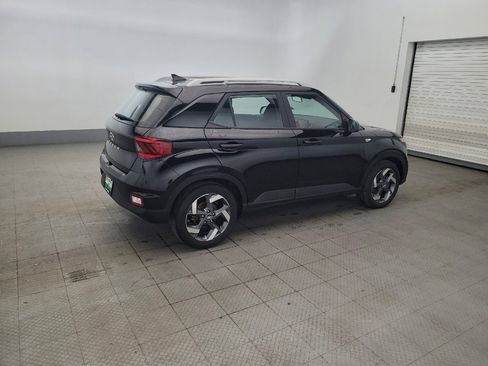 Used 2022 Hyundai Venue SEL FWD image 10