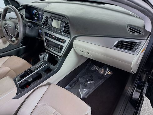 Used 2016 Hyundai Sonata SE FWD image 30