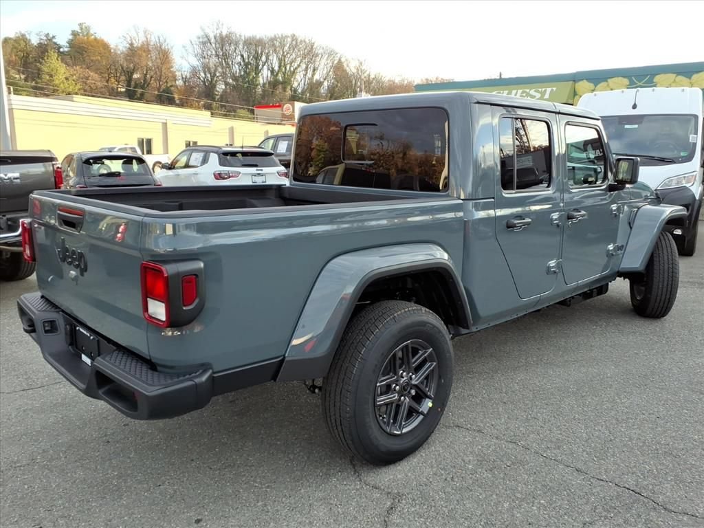 New 2026 Jeep Gladiator Sport AWD/4WD image 4