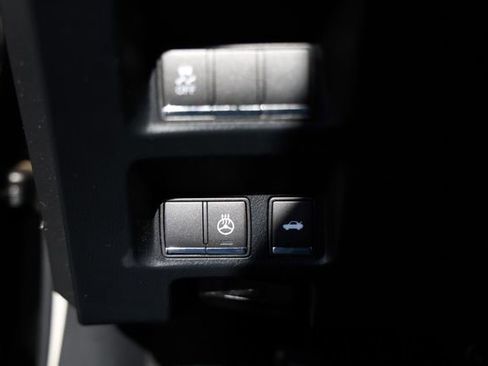 Used 2017 INFINITI Q70 3.7 image 49