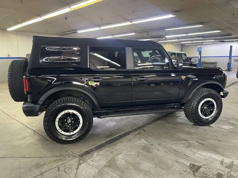 Certified 2024 Ford Bronco Badlands AWD/4WD image 9