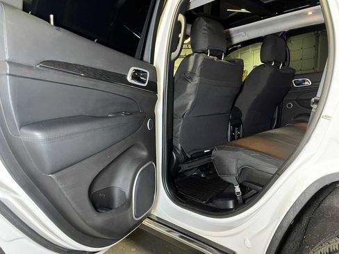 Used 2018 Jeep Grand Cherokee Summit AWD/4WD image 17