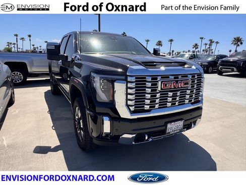 Used 2025 GMC Sierra 3500 Denali w/ Denali Reserve Package AWD/4WD image 1