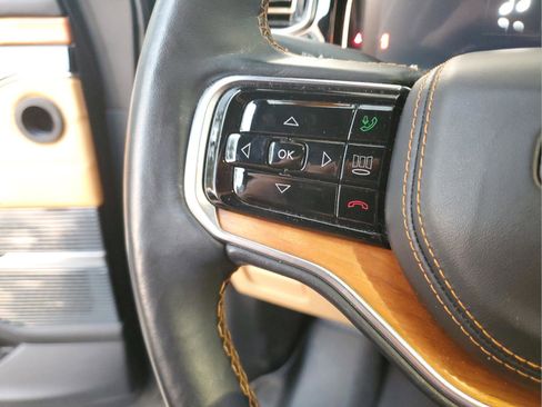 Certified 2022 Jeep Grand Wagoneer Series III w/ Rear Seat Video Group 1 image 26