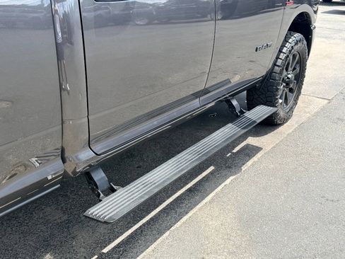 Used 2025 RAM 2500 Laramie AWD/4WD image 16