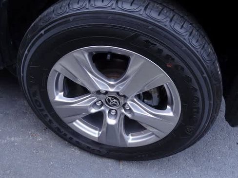 Used 2023 Toyota RAV4 XLE image 22