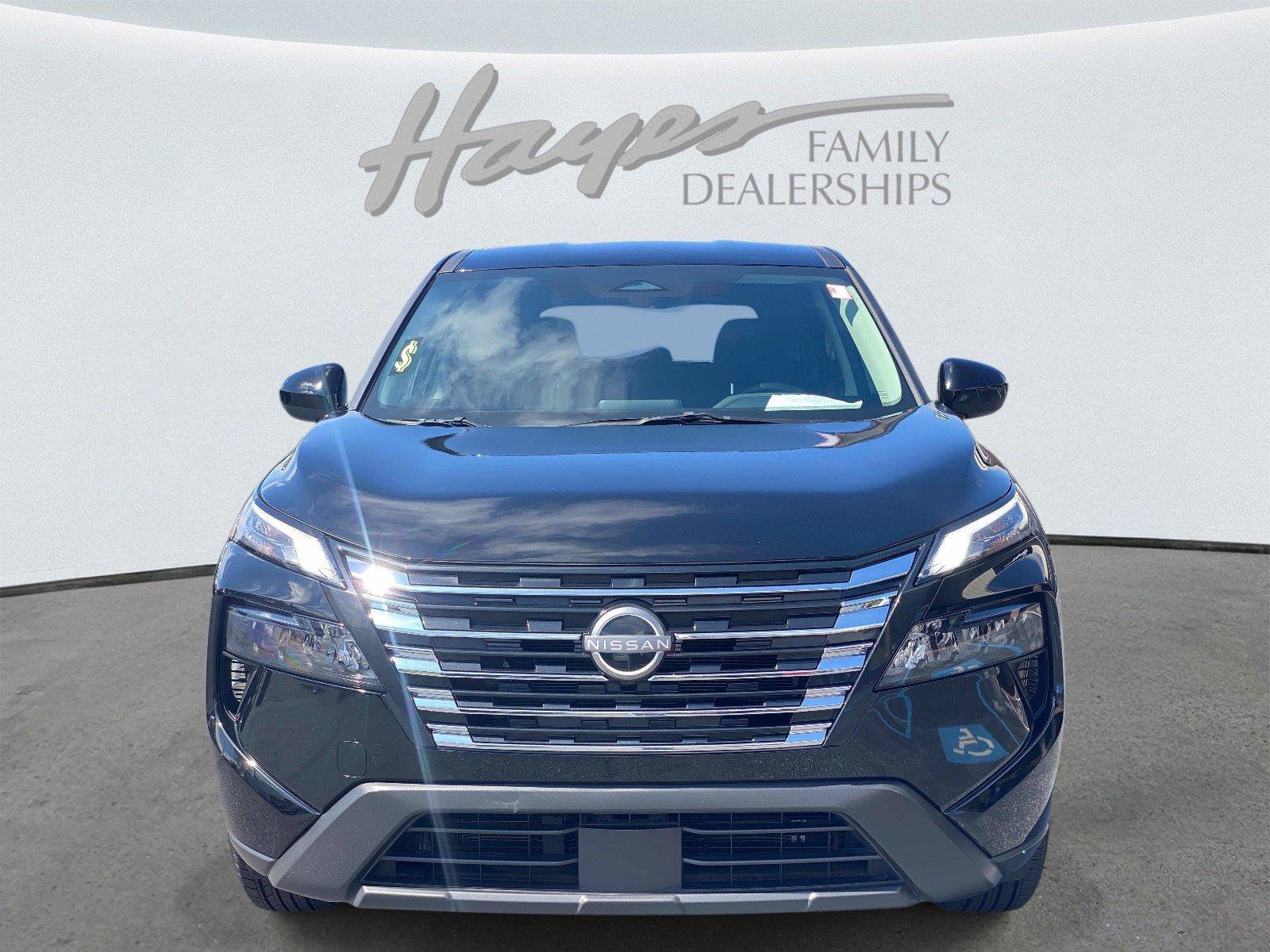 Used 2025 Nissan Rogue SV FWD image 11