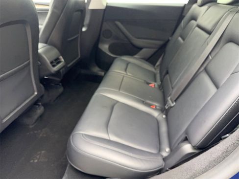 Used 2023 Tesla Model Y 2WD image 32