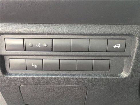 Used 2023 Mitsubishi Outlander SEL FWD image 9