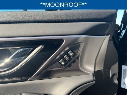 Used 2025 Subaru Legacy Limited image 8