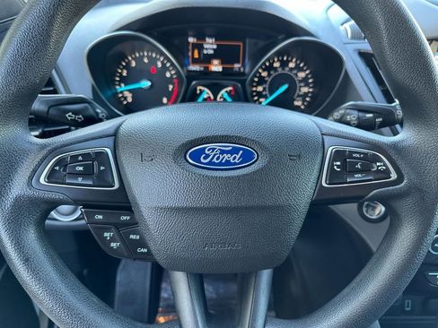 Used 2019 Ford Escape SE FWD image 22