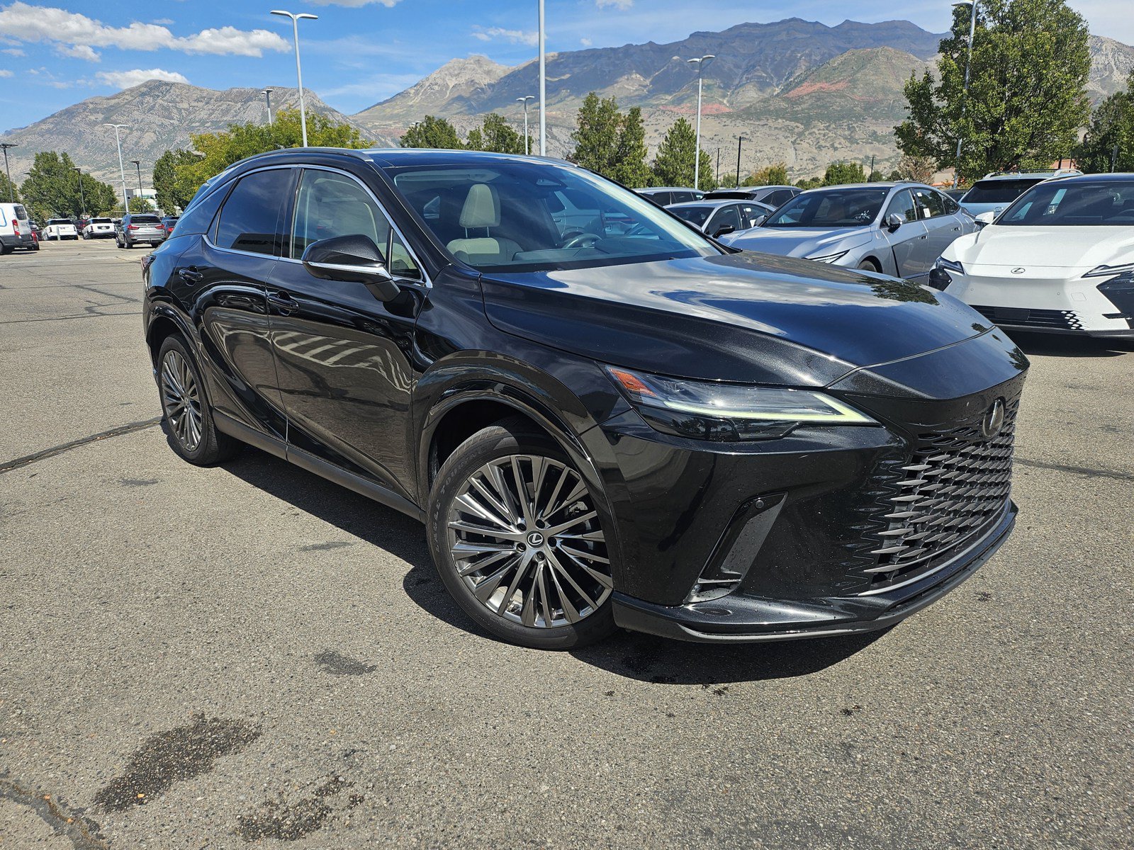 Used 2024 Lexus RX 350 w/ Convenience Package AWD/4WD image 3