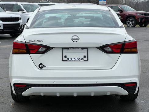 Used 2025 Nissan Altima 2.5 SV FWD image 33