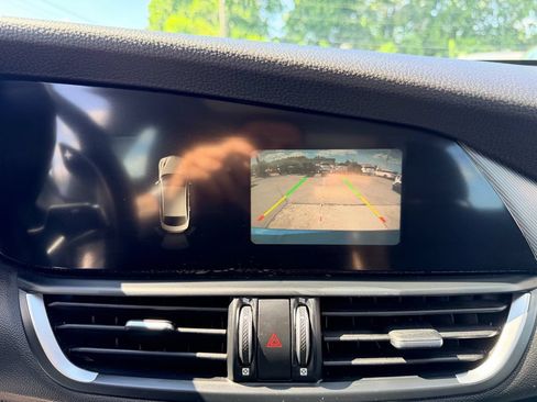 Used 2018 Alfa Romeo Giulia AWD image 20