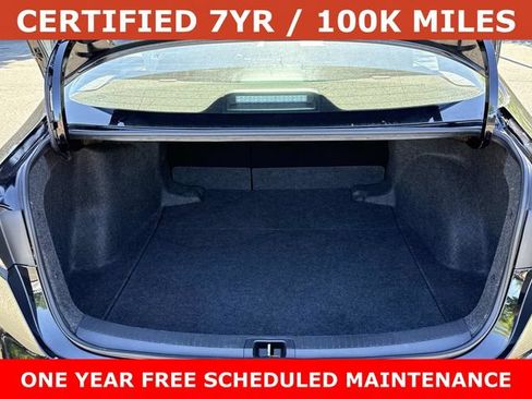 Used 2025 Toyota Corolla LE FWD image 12