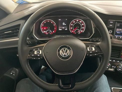 Certified 2021 Volkswagen Jetta SE w/ SE Cold Weather Package FWD image 19