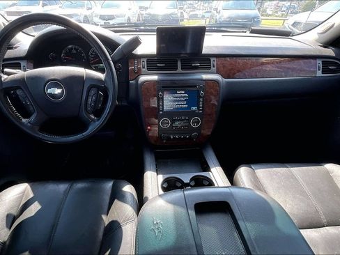 Used 2008 Chevrolet Avalanche LTZ w/ LTZ Preferred Equipment Group AWD/4WD image 16