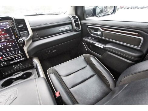 Used 2022 RAM 1500 Laramie w/ Laramie Southwest Edition image 13