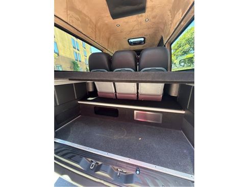 Used 2023 Mercedes-Benz Sprinter 2500 image 12