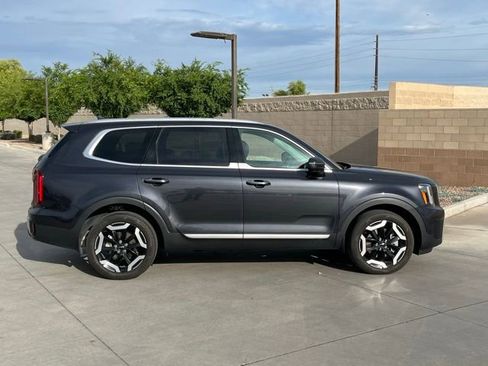 Used 2025 Kia Telluride S image 5