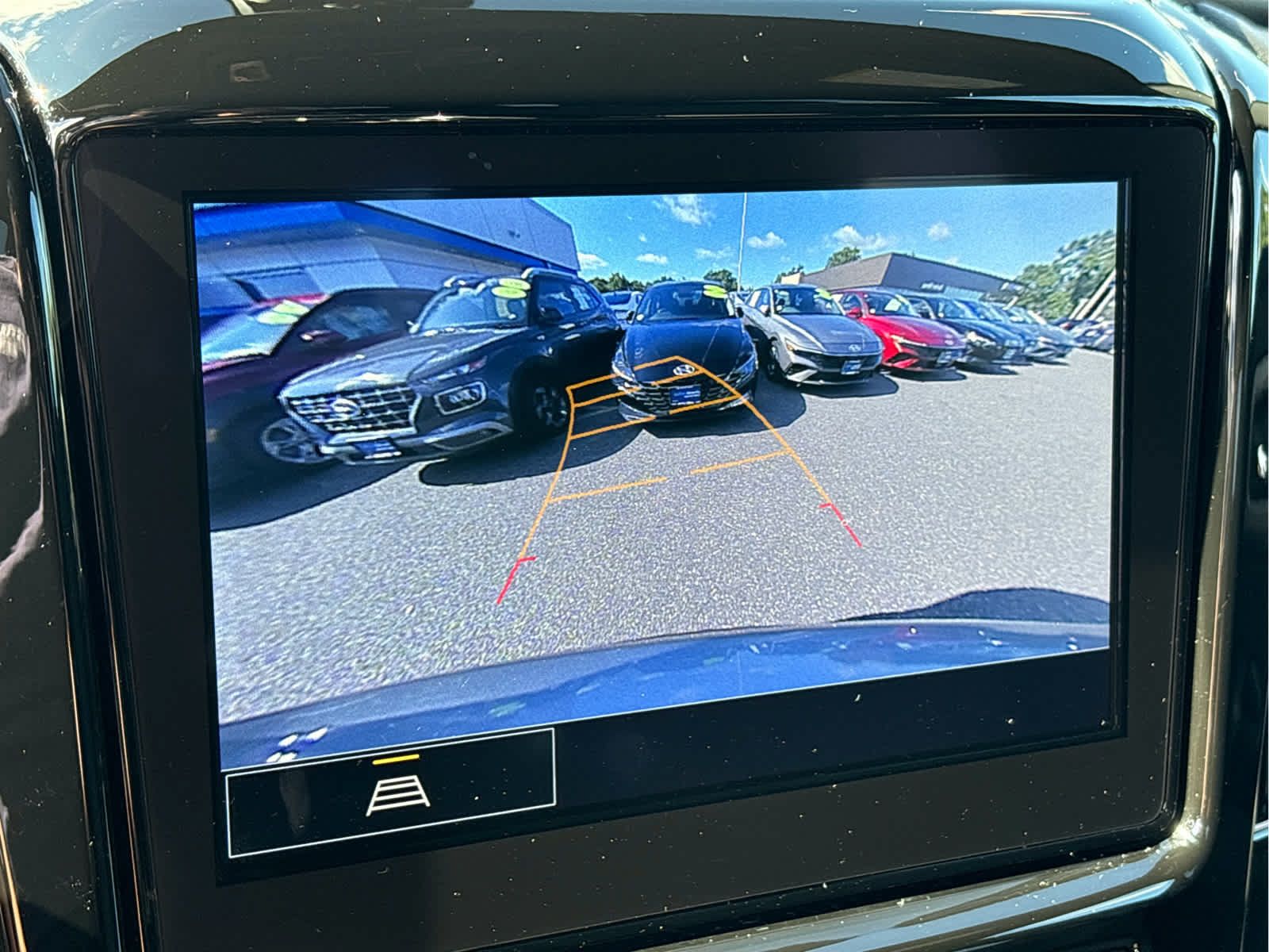 Certified 2023 Chevrolet Traverse LT FWD image 17