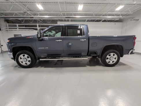 Used 2020 Chevrolet Silverado 2500 LTZ w/ LTZ Premium Package AWD/4WD image 11
