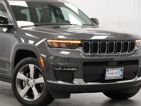 Used 2022 Jeep Grand Cherokee L Limited AWD/4WD image 9