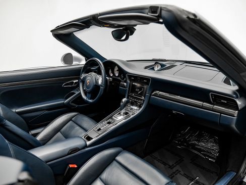 Used 2015 Porsche 911 Turbo S image 46