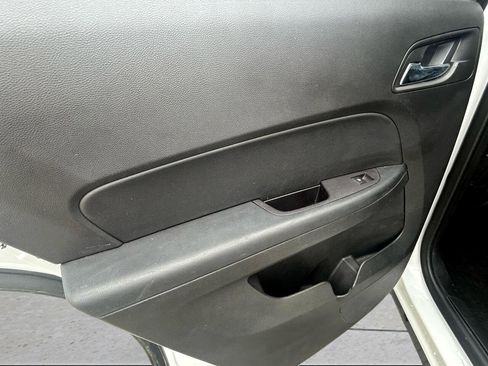 Used 2017 Chevrolet Equinox LT AWD/4WD image 14