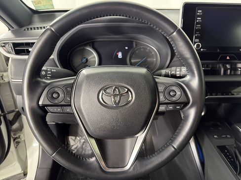 Used 2021 Toyota Venza XLE w/ Softex Package AWD/4WD image 16