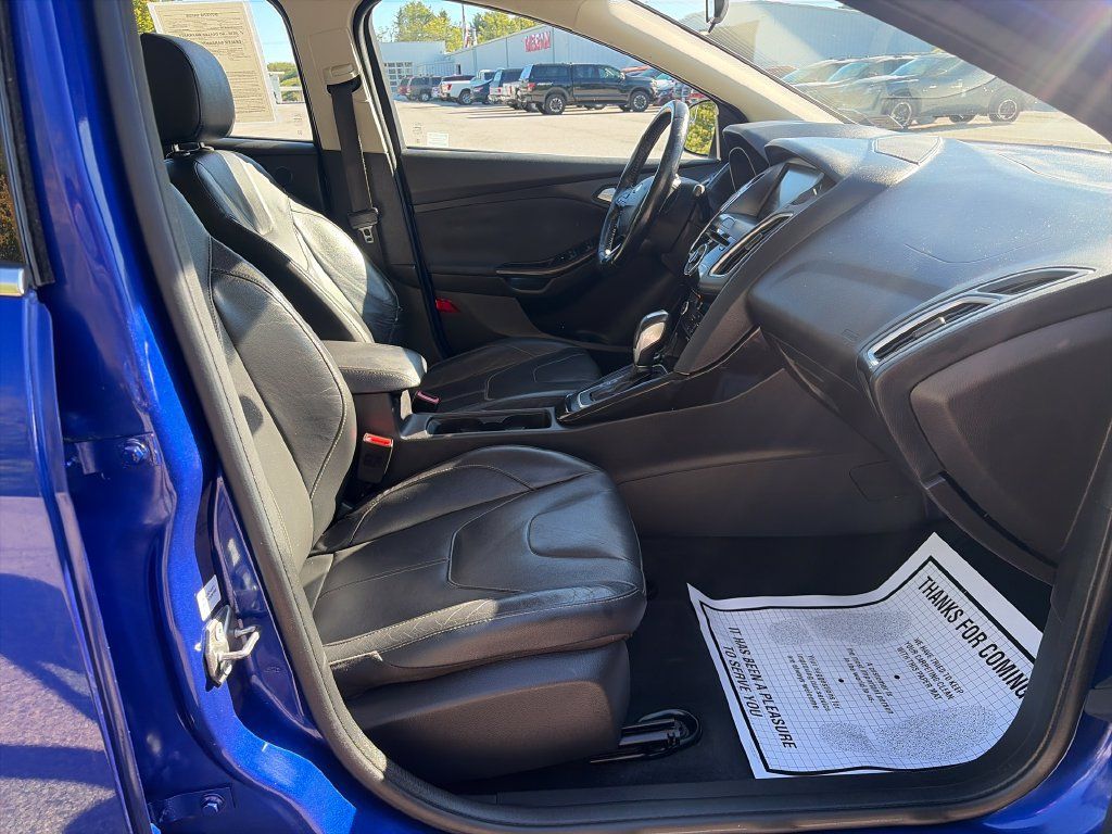 Used 2015 Ford Focus Titanium FWD image 40