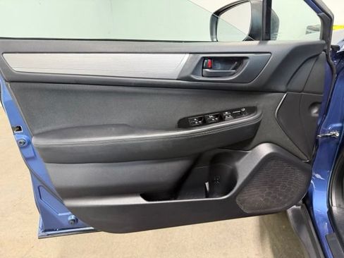 Used 2019 Subaru Outback 2.5i AWD/4WD image 20