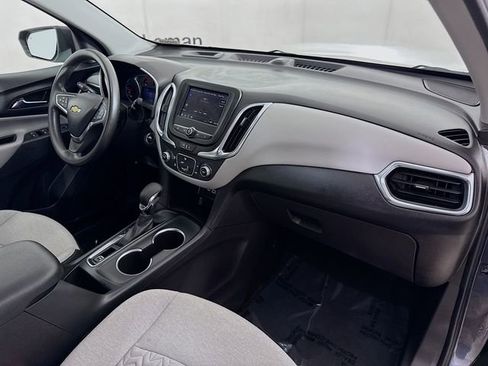 Used 2022 Chevrolet Equinox LS w/ LS Convenience Package image 27