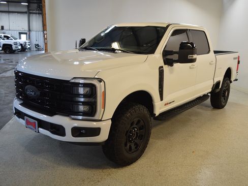 Used 2023 Ford F250 Lariat w/ Lariat Ultimate Package image 7