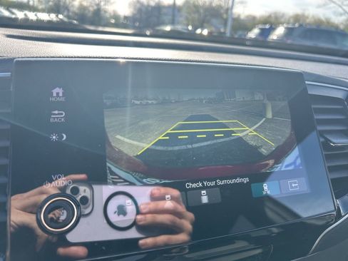 Used 2023 Honda Passport EX-L image 6