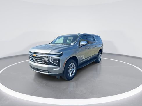 New 2026 Chevrolet Suburban Premier w/ Sun And Tow Package AWD/4WD image 5