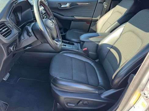 Used 2023 Ford Escape ST-Line AWD/4WD image 11