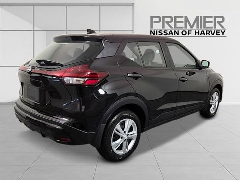 New 2025 Nissan Kicks Play S image 5