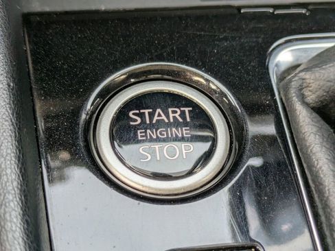 Certified 2023 Nissan Kicks SR w/ SR Premium Package image 28