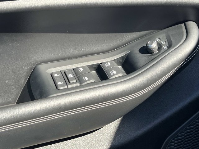 Used 2023 Jeep Grand Cherokee Limited RWD image 26