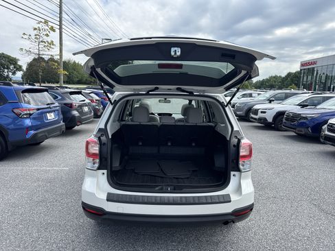 Used 2018 Subaru Forester 2.5i Premium w/ All-Weather Package AWD/4WD image 28