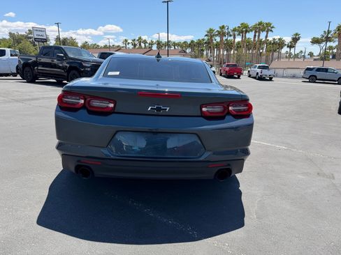 Used 2022 Chevrolet Camaro LT w/ Technology Package RWD image 4