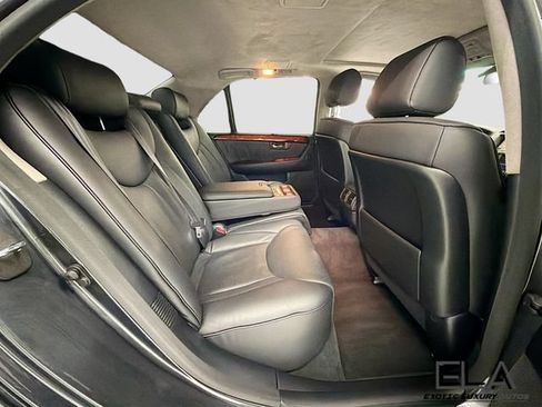 Used 2004 Lexus LS 430 RWD image 29