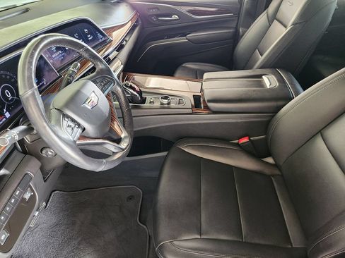 Used 2021 Cadillac Escalade Luxury AWD/4WD image 20