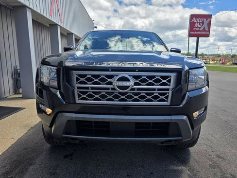 Used 2022 Nissan Frontier SV AWD/4WD image 3