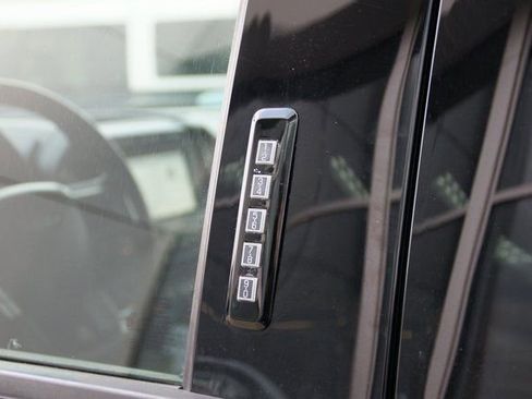 Used 2018 Ford F150 Raptor w/ Equipment Group 801A Mid image 12