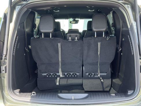New 2027 Chrysler Pacifica Select FWD image 30