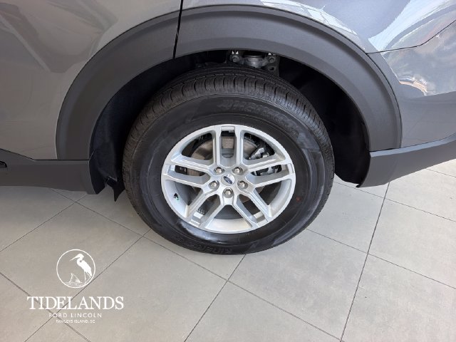 New 2026 Ford Explorer Active RWD image 30